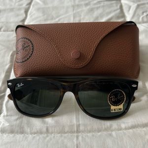 NWT NEW WAYFARER CLASSIC - RB2132, Tortoise with G15 Lens